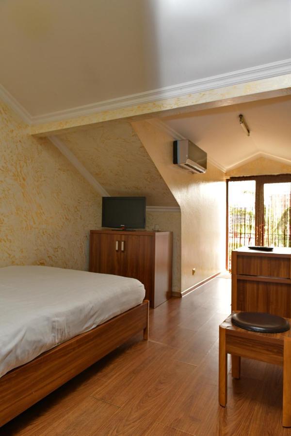 Antika Hotel Batumi Ngoại thất bức ảnh