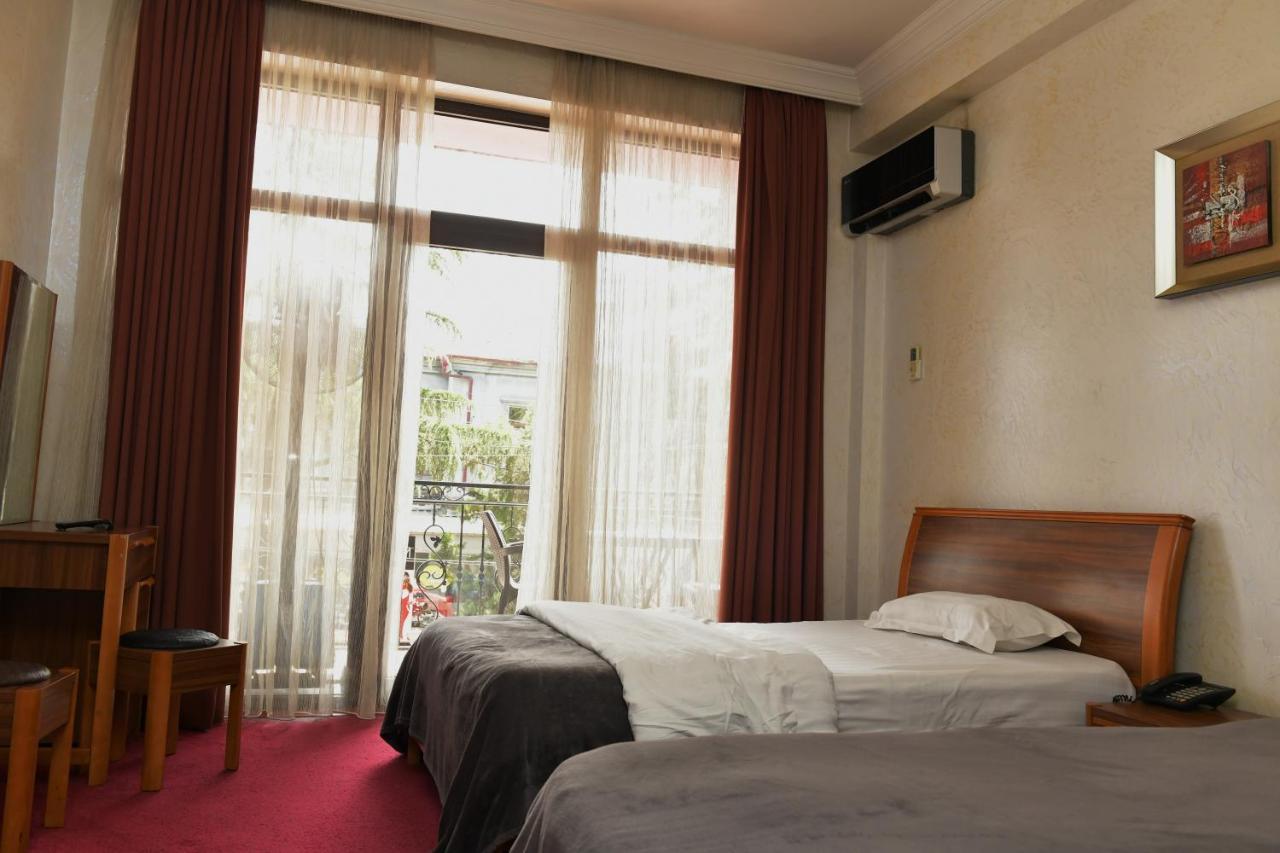 Antika Hotel Batumi Ngoại thất bức ảnh