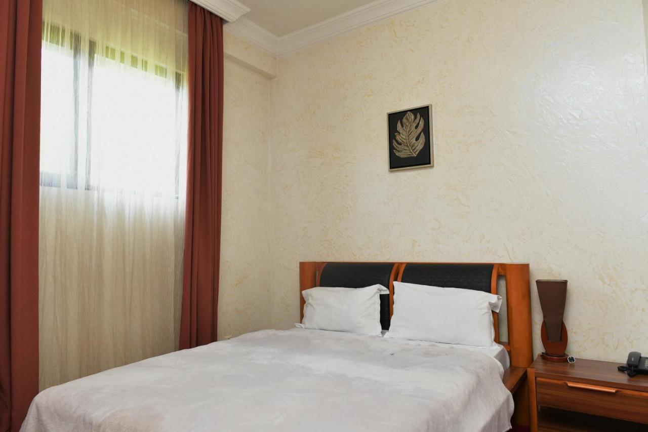 Antika Hotel Batumi Ngoại thất bức ảnh