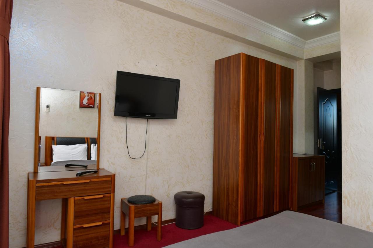 Antika Hotel Batumi Ngoại thất bức ảnh