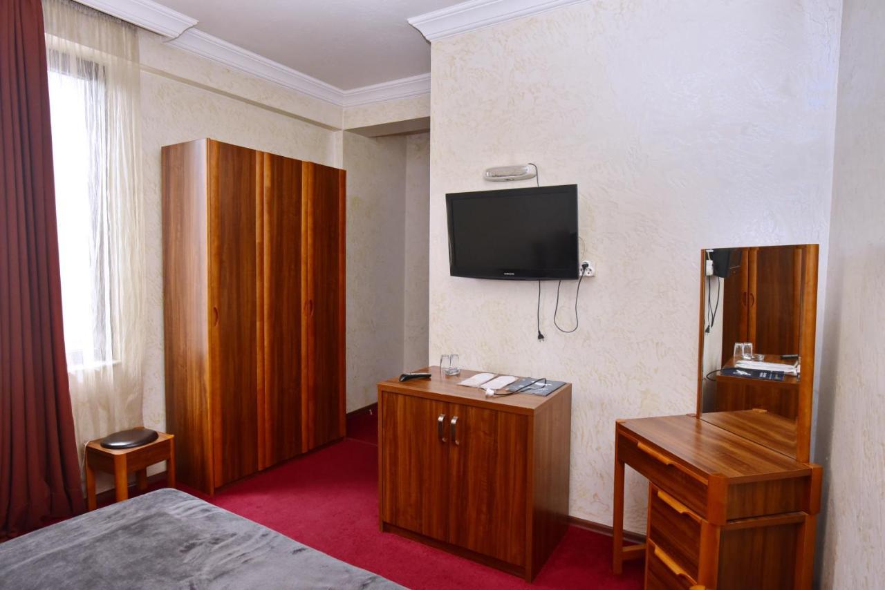 Antika Hotel Batumi Ngoại thất bức ảnh